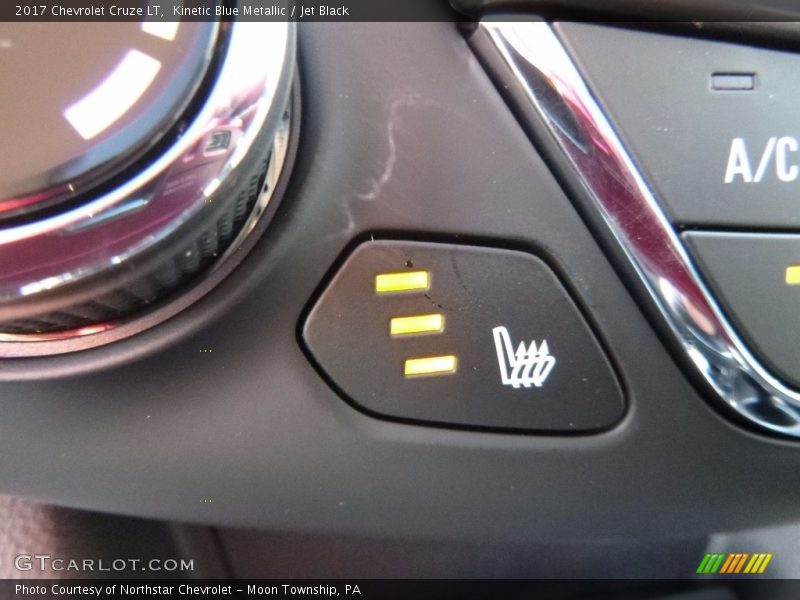 Kinetic Blue Metallic / Jet Black 2017 Chevrolet Cruze LT