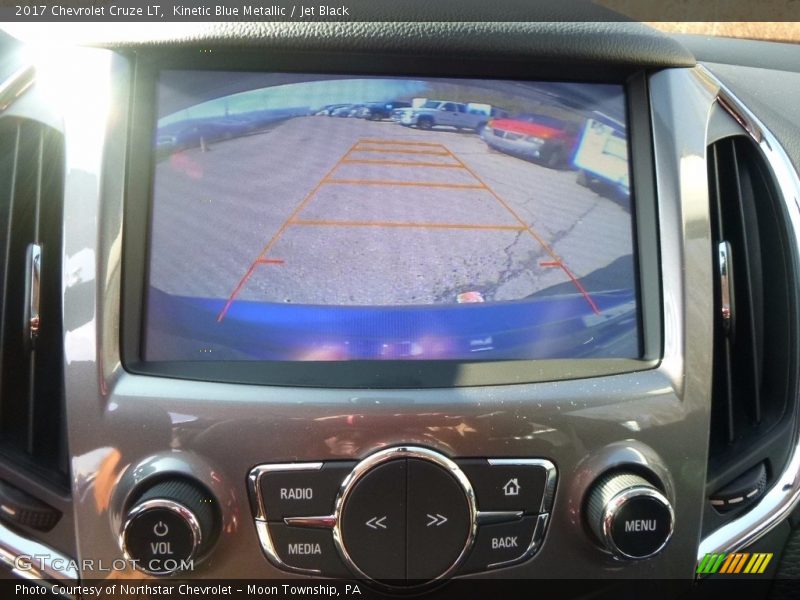 Kinetic Blue Metallic / Jet Black 2017 Chevrolet Cruze LT