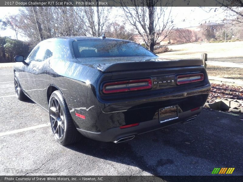 Pitch Black / Black 2017 Dodge Challenger R/T Scat Pack