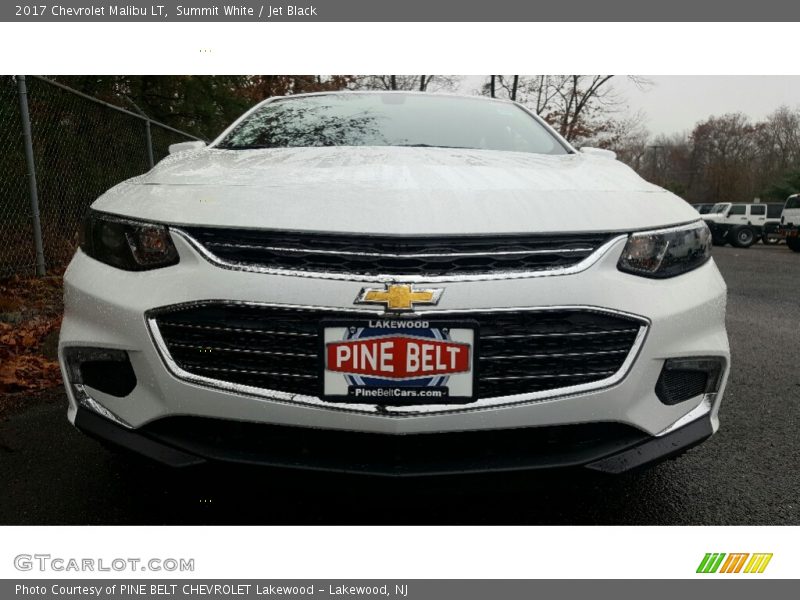 Summit White / Jet Black 2017 Chevrolet Malibu LT