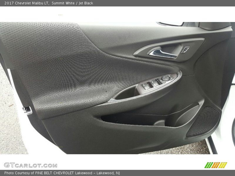 Summit White / Jet Black 2017 Chevrolet Malibu LT