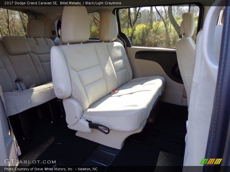 Billet Metallic / Black/Light Graystone 2017 Dodge Grand Caravan SE