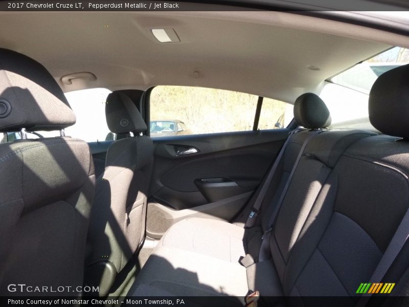 Pepperdust Metallic / Jet Black 2017 Chevrolet Cruze LT