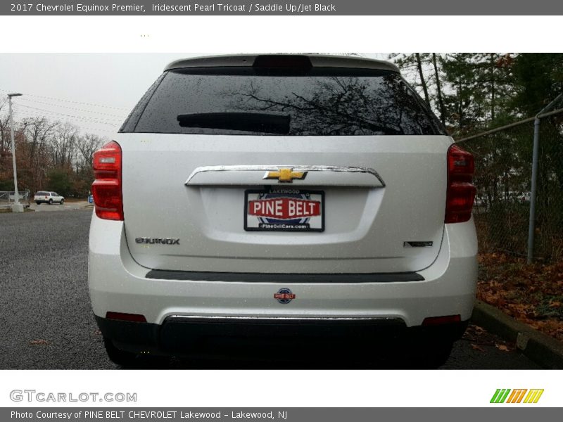 Iridescent Pearl Tricoat / Saddle Up/Jet Black 2017 Chevrolet Equinox Premier