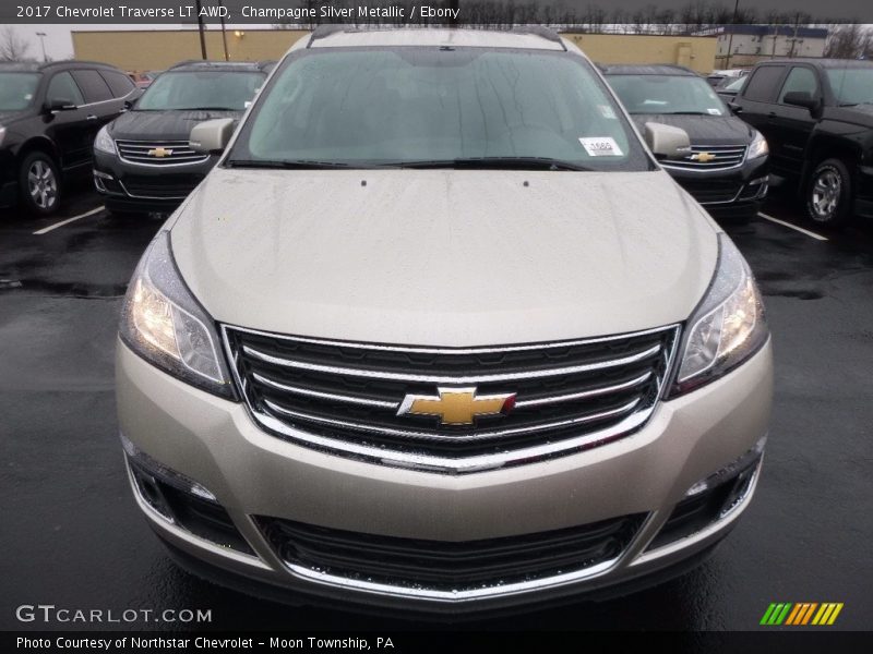 Champagne Silver Metallic / Ebony 2017 Chevrolet Traverse LT AWD