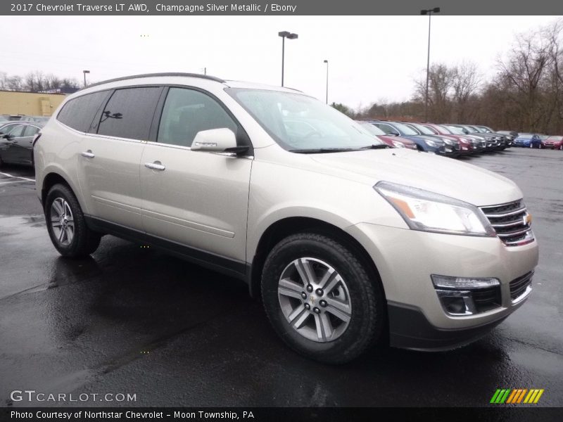  2017 Traverse LT AWD Champagne Silver Metallic