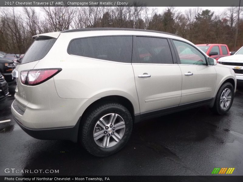 Champagne Silver Metallic / Ebony 2017 Chevrolet Traverse LT AWD