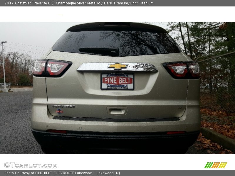 Champagne Silver Metallic / Dark Titanium/Light Titanium 2017 Chevrolet Traverse LT