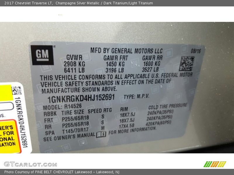 Champagne Silver Metallic / Dark Titanium/Light Titanium 2017 Chevrolet Traverse LT