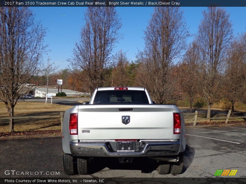 Bright Silver Metallic / Black/Diesel Gray 2017 Ram 3500 Tradesman Crew Cab Dual Rear Wheel