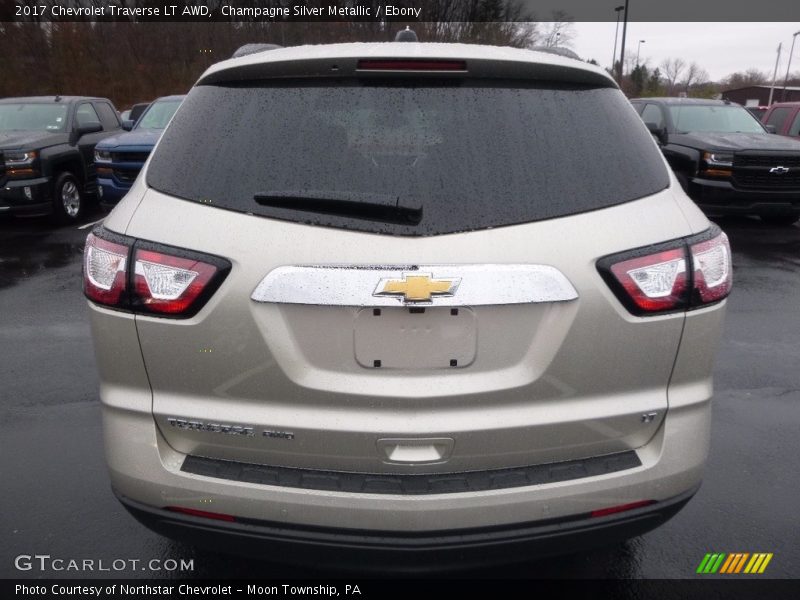 Champagne Silver Metallic / Ebony 2017 Chevrolet Traverse LT AWD