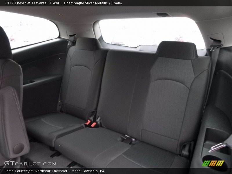Champagne Silver Metallic / Ebony 2017 Chevrolet Traverse LT AWD