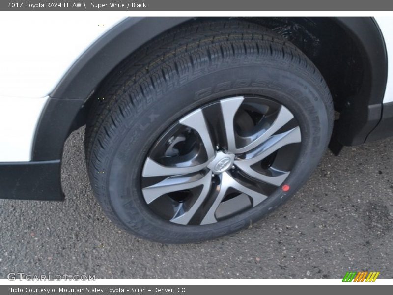 Super White / Black 2017 Toyota RAV4 LE AWD