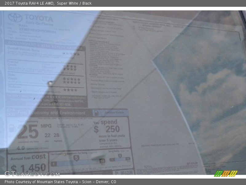 Super White / Black 2017 Toyota RAV4 LE AWD