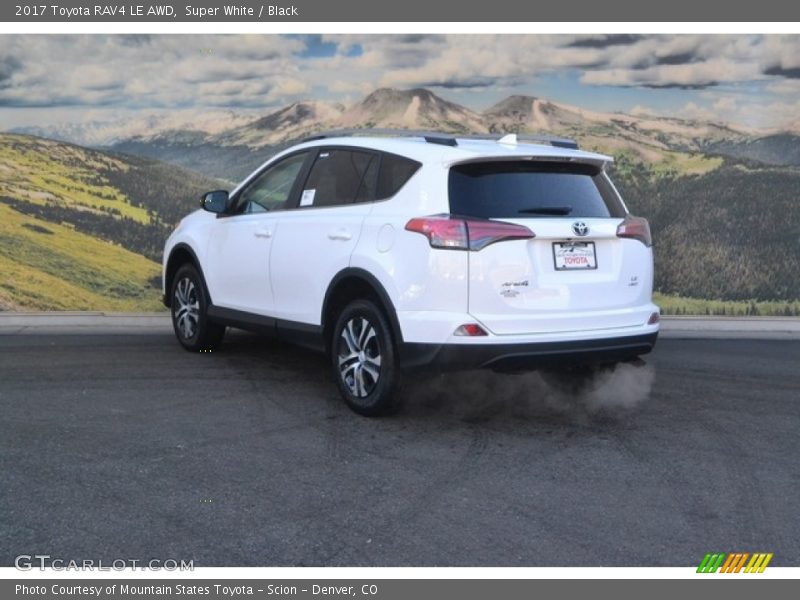 Super White / Black 2017 Toyota RAV4 LE AWD