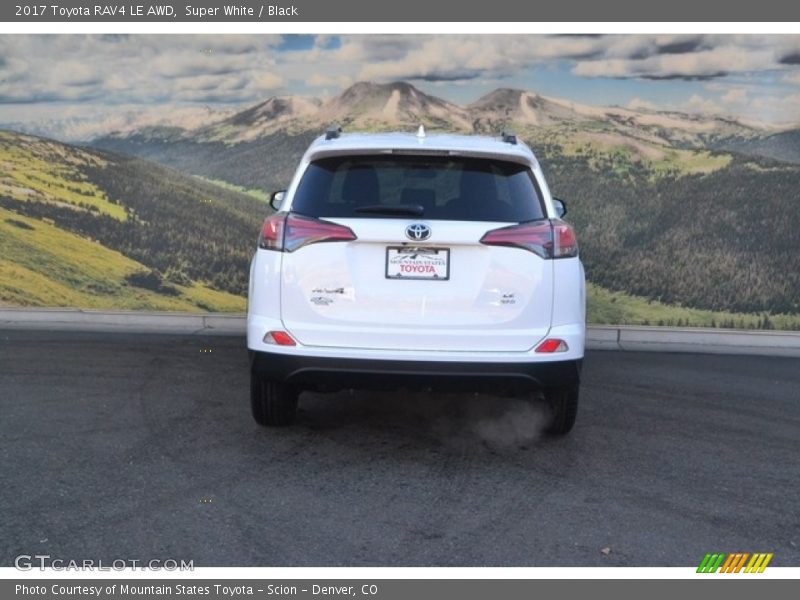 Super White / Black 2017 Toyota RAV4 LE AWD