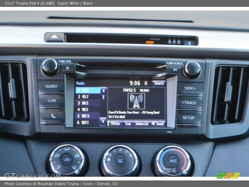 Super White / Black 2017 Toyota RAV4 LE AWD