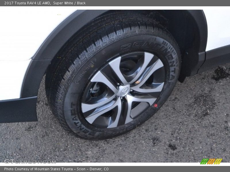 Super White / Black 2017 Toyota RAV4 LE AWD