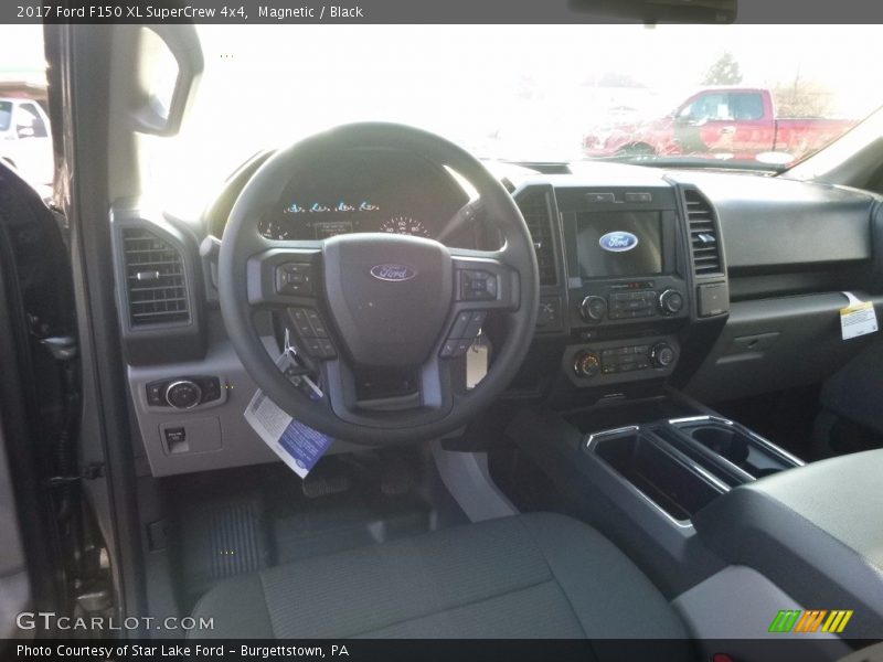 Magnetic / Black 2017 Ford F150 XL SuperCrew 4x4