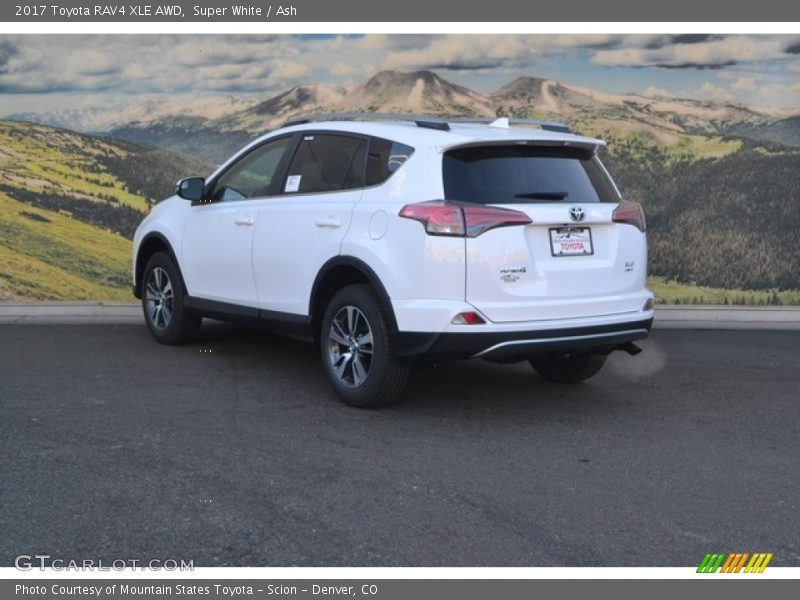 Super White / Ash 2017 Toyota RAV4 XLE AWD