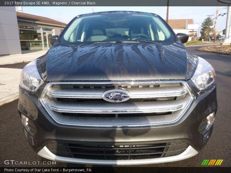 Magnetic / Charcoal Black 2017 Ford Escape SE 4WD