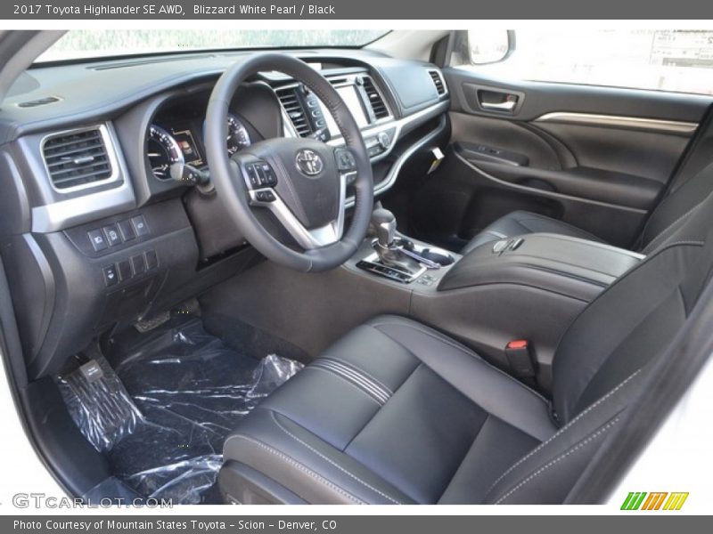  2017 Highlander SE AWD Black Interior