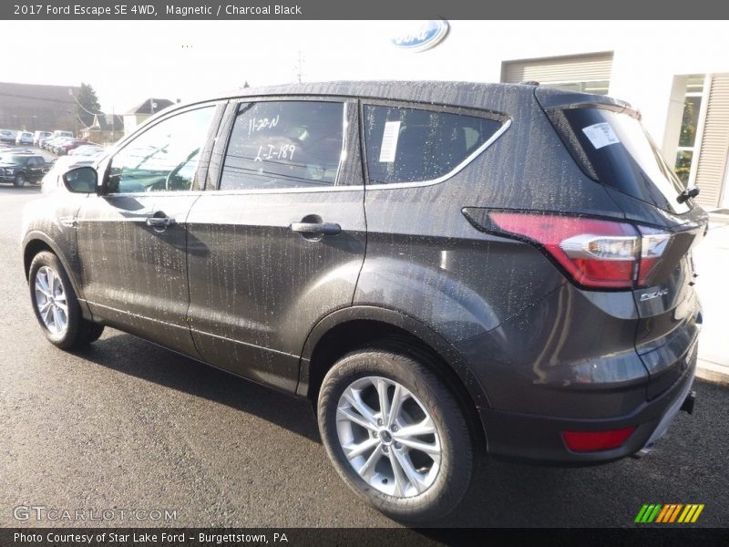 Magnetic / Charcoal Black 2017 Ford Escape SE 4WD