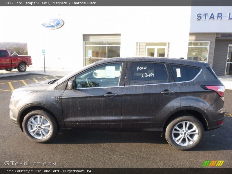 Magnetic / Charcoal Black 2017 Ford Escape SE 4WD