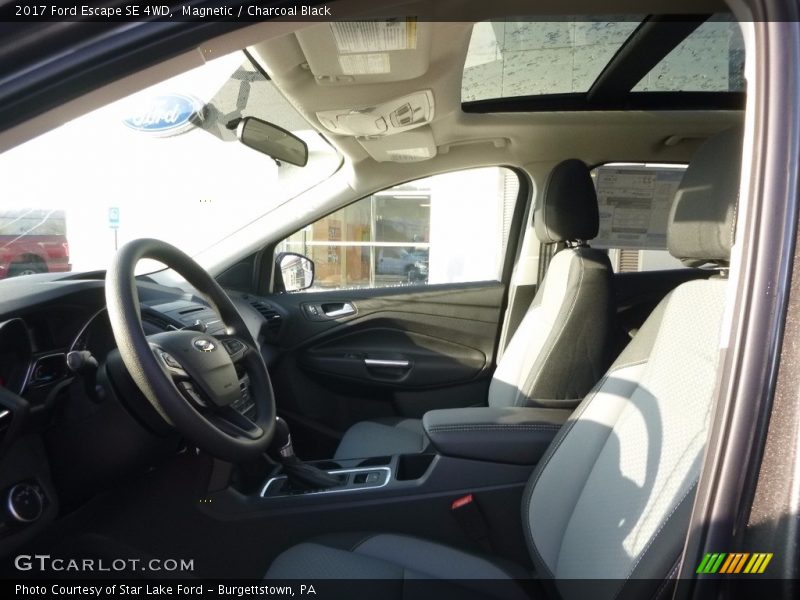 Magnetic / Charcoal Black 2017 Ford Escape SE 4WD
