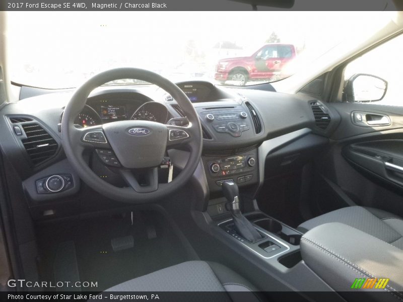 Magnetic / Charcoal Black 2017 Ford Escape SE 4WD