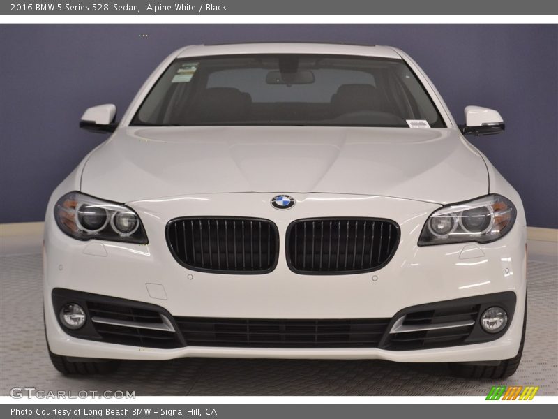 Alpine White / Black 2016 BMW 5 Series 528i Sedan