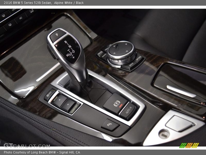 Alpine White / Black 2016 BMW 5 Series 528i Sedan