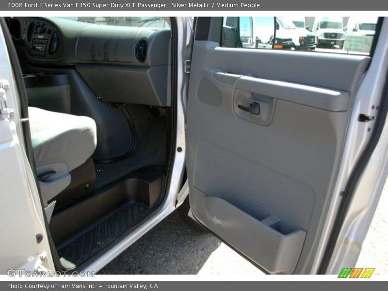 Silver Metallic / Medium Pebble 2008 Ford E Series Van E350 Super Duty XLT Passenger