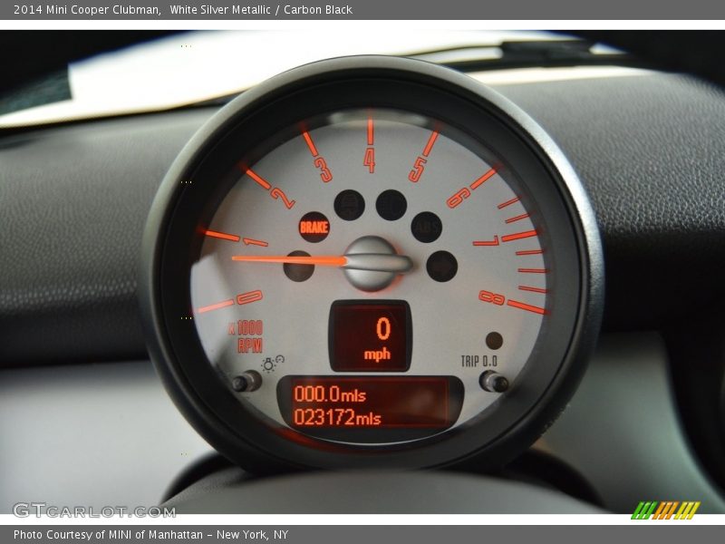 White Silver Metallic / Carbon Black 2014 Mini Cooper Clubman