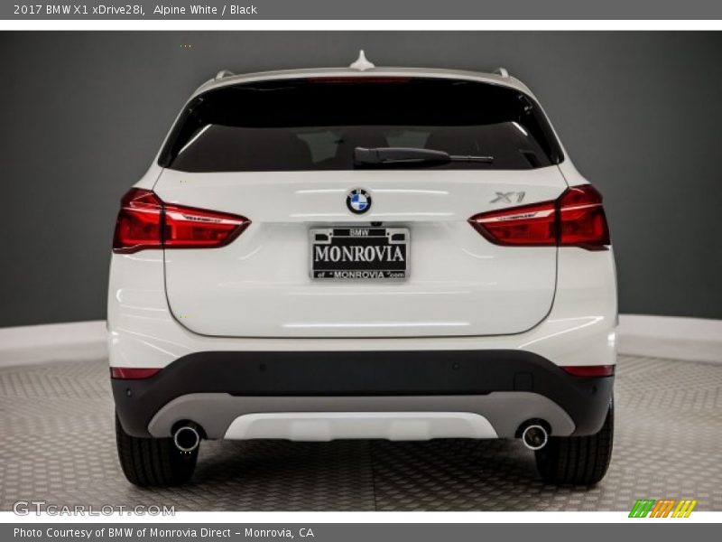 Alpine White / Black 2017 BMW X1 xDrive28i