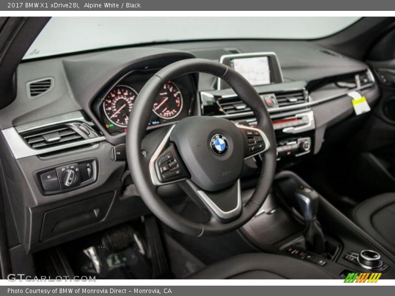 Alpine White / Black 2017 BMW X1 xDrive28i