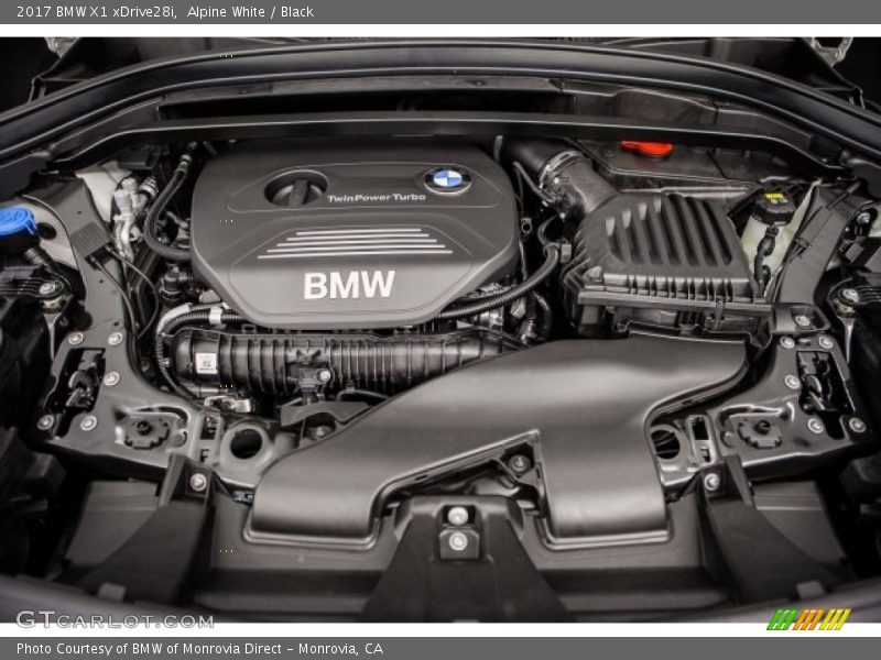 Alpine White / Black 2017 BMW X1 xDrive28i