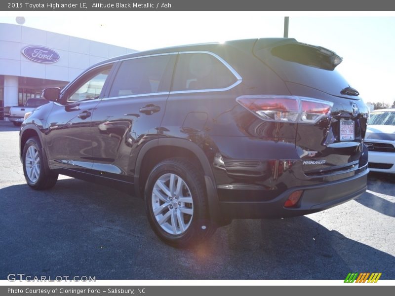 Attitude Black Metallic / Ash 2015 Toyota Highlander LE