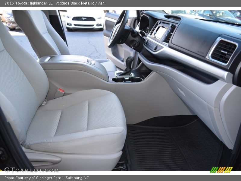 Attitude Black Metallic / Ash 2015 Toyota Highlander LE