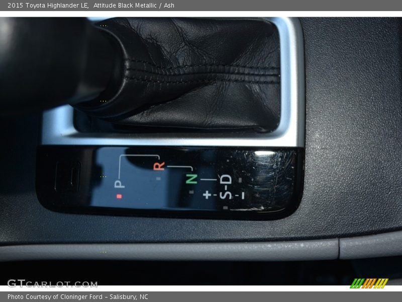 Attitude Black Metallic / Ash 2015 Toyota Highlander LE