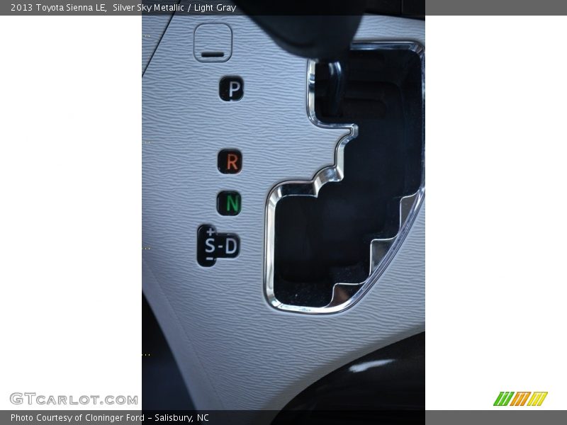 Silver Sky Metallic / Light Gray 2013 Toyota Sienna LE