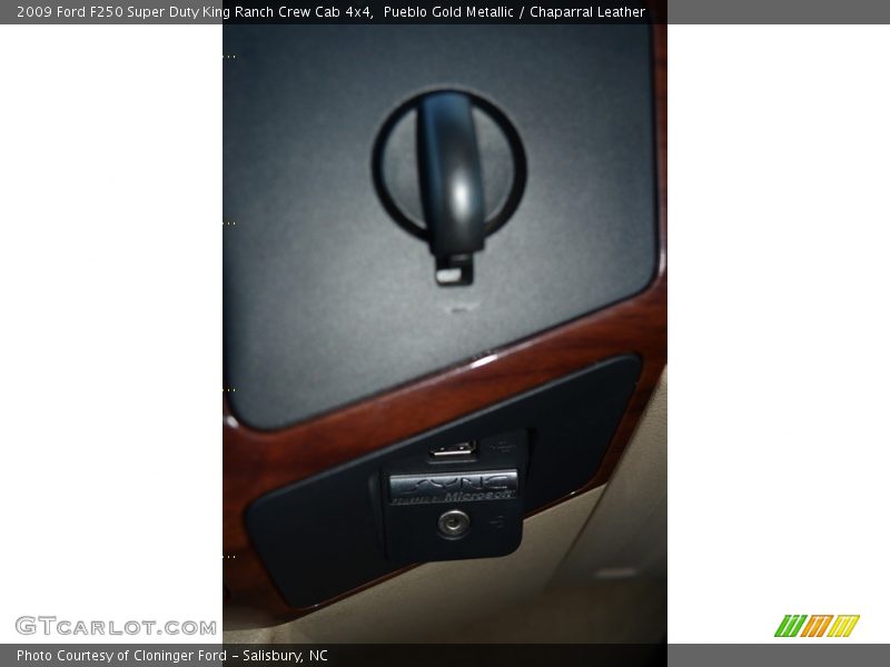 Pueblo Gold Metallic / Chaparral Leather 2009 Ford F250 Super Duty King Ranch Crew Cab 4x4