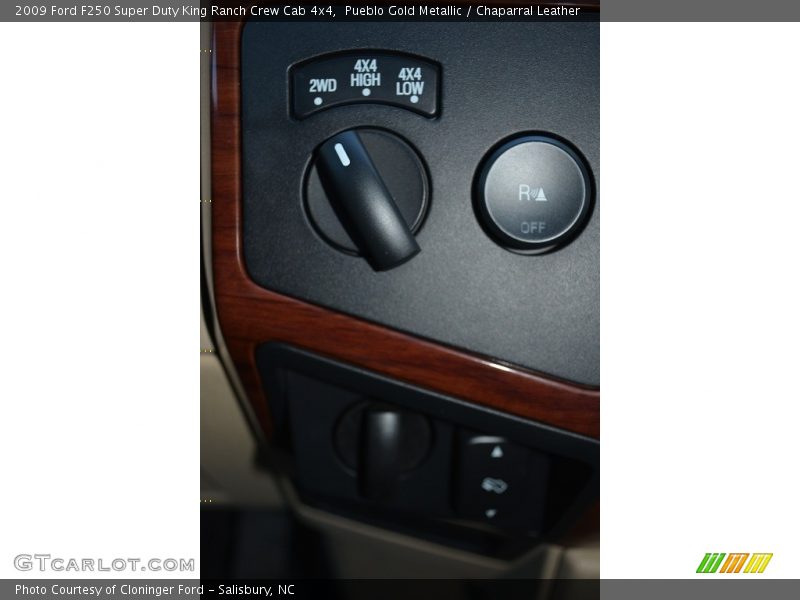 Pueblo Gold Metallic / Chaparral Leather 2009 Ford F250 Super Duty King Ranch Crew Cab 4x4