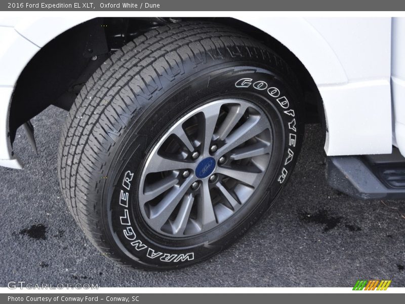 Oxford White / Dune 2016 Ford Expedition EL XLT