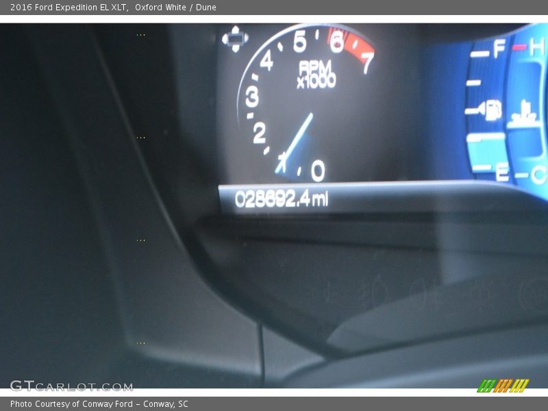 Oxford White / Dune 2016 Ford Expedition EL XLT