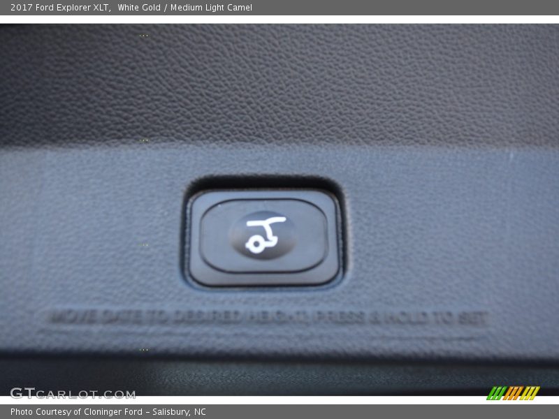 White Gold / Medium Light Camel 2017 Ford Explorer XLT