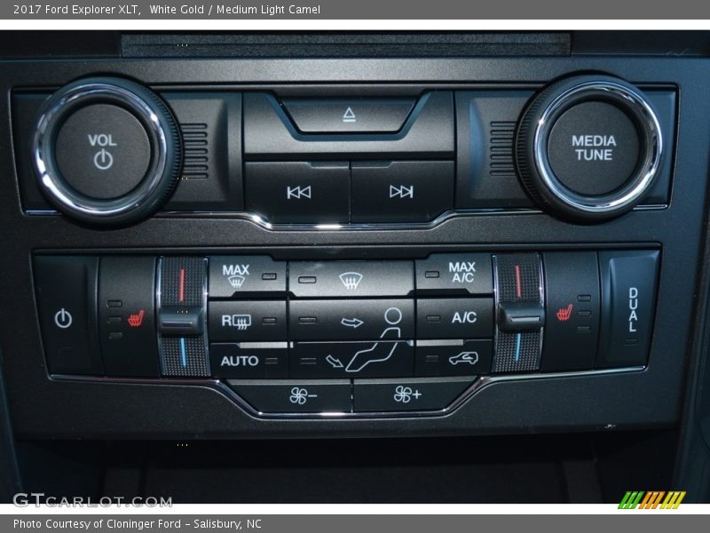 White Gold / Medium Light Camel 2017 Ford Explorer XLT