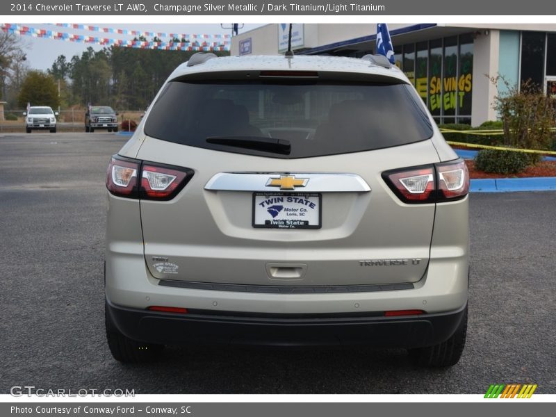 Champagne Silver Metallic / Dark Titanium/Light Titanium 2014 Chevrolet Traverse LT AWD