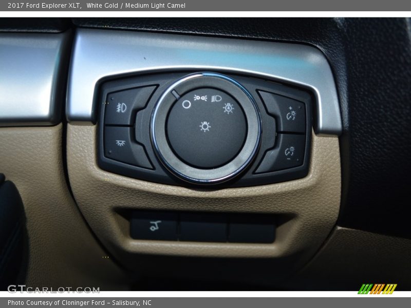 White Gold / Medium Light Camel 2017 Ford Explorer XLT