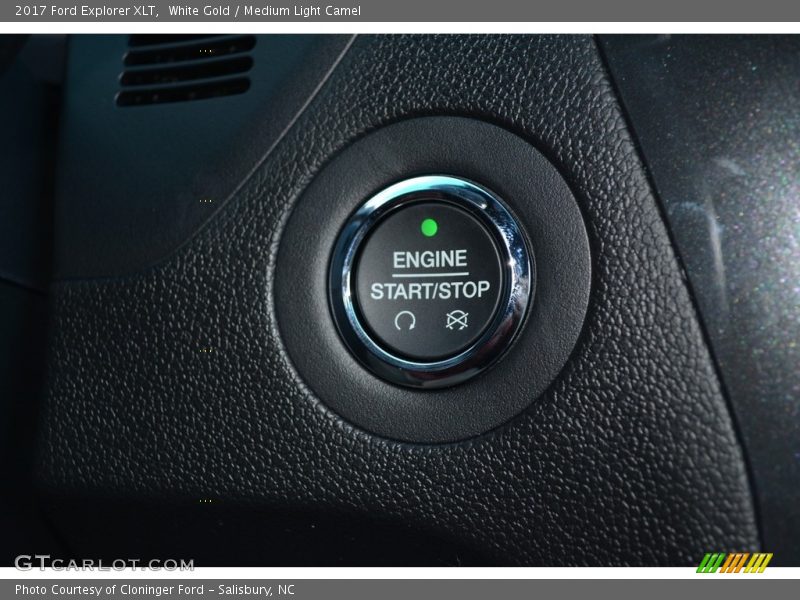 White Gold / Medium Light Camel 2017 Ford Explorer XLT